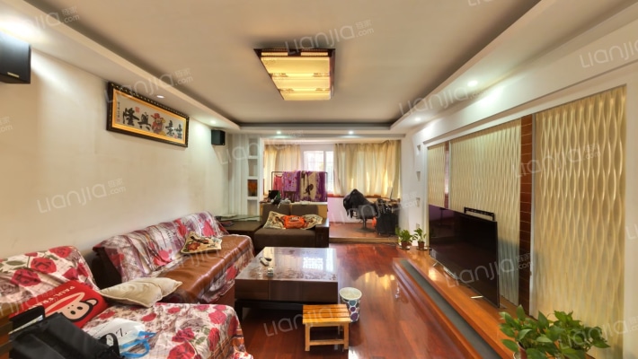 雄镇家园二手房实景图