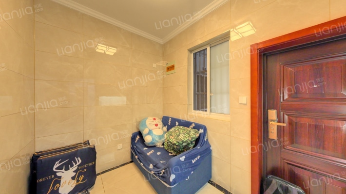 县航新村二手房实景图