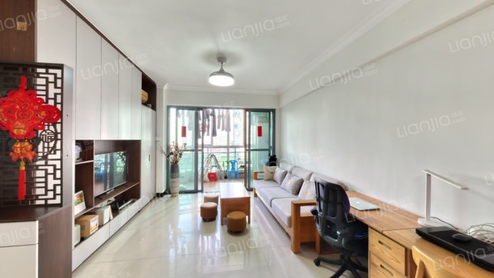 理想蓝堡国际花园二手房实景图