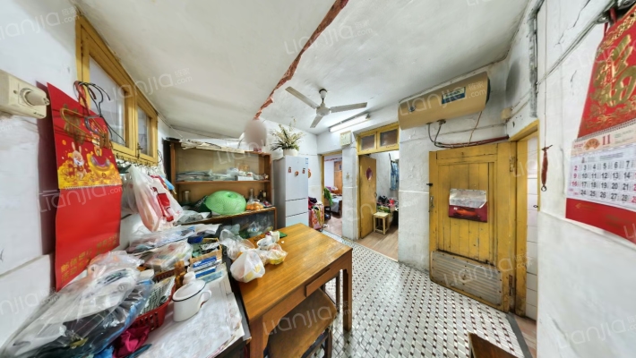 秋涛路151号二手房实景图