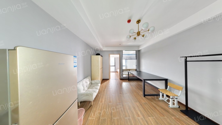 创客公寓二手房实景图