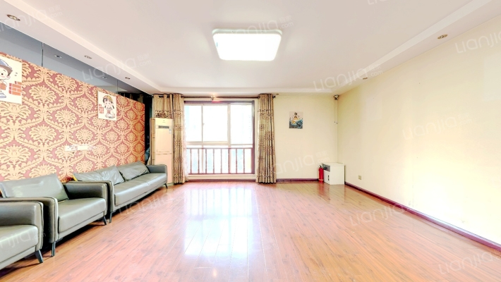 EE康城东区二手房实景图