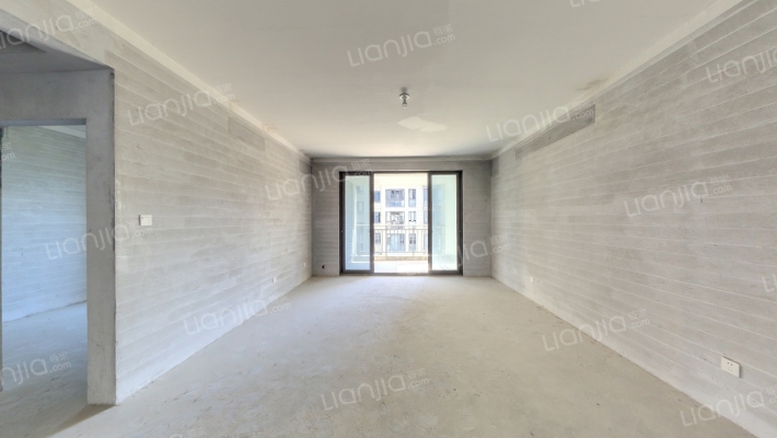 朗臻丰泽苑二手房实景图