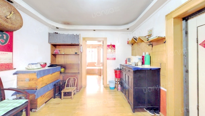 新典新村二手房实景图