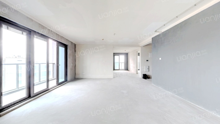 融创江岸臻园二手房实景图