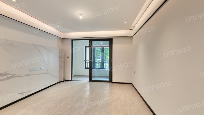 合景誉峰三期二手房实景图