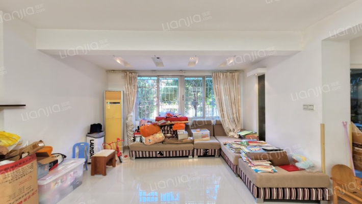 金屏新苑小区二手房实景图