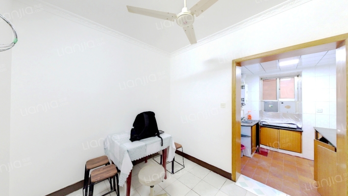 龙狮桥综合楼二手房实景图