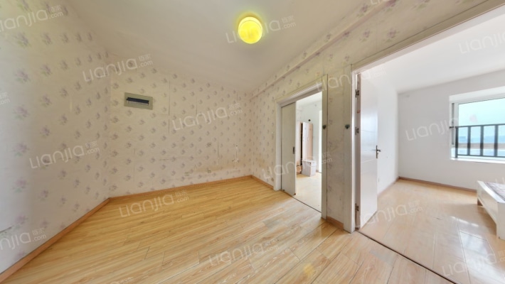 西塘花苑二手房实景图