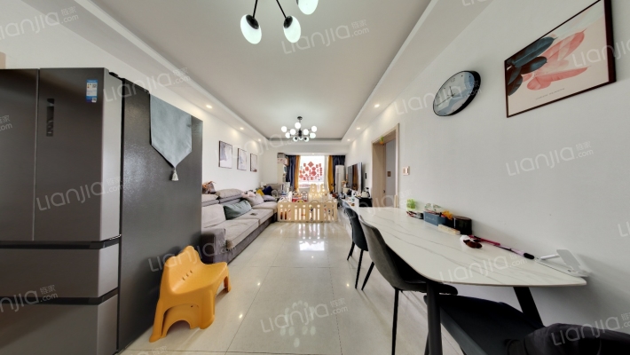 新惠名苑二手房实景图