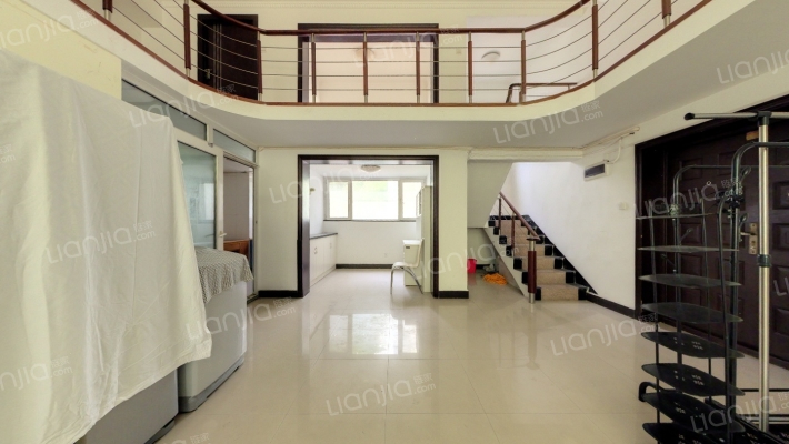 鸿源国际公馆二手房实景图