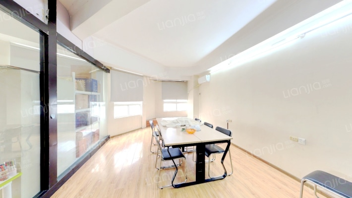 光谷国际大厦二手房实景图