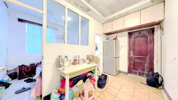 腊梅里散盘二手房实景图