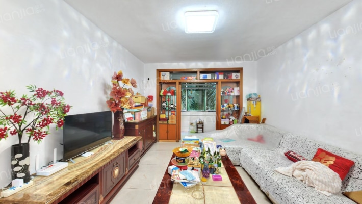 瑞士花园二手房实景图