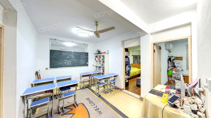 军休大院二手房实景图