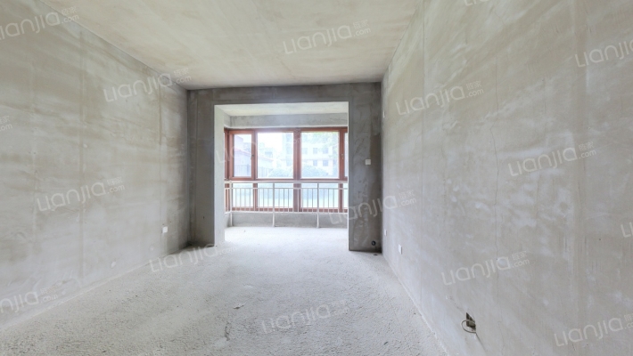 品质社区，房本满二，全南两居，随时可看房-客厅