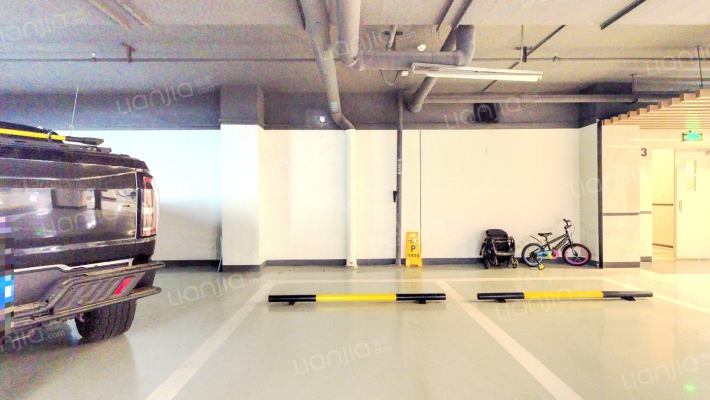 绿地海珀云翡二手房实景图