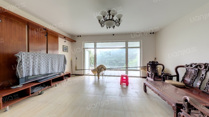 万勃温泉海景山庄二手房实景图