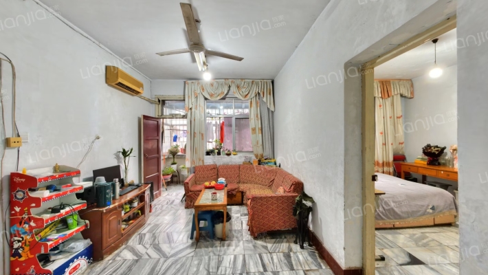 人行家属院二手房实景图