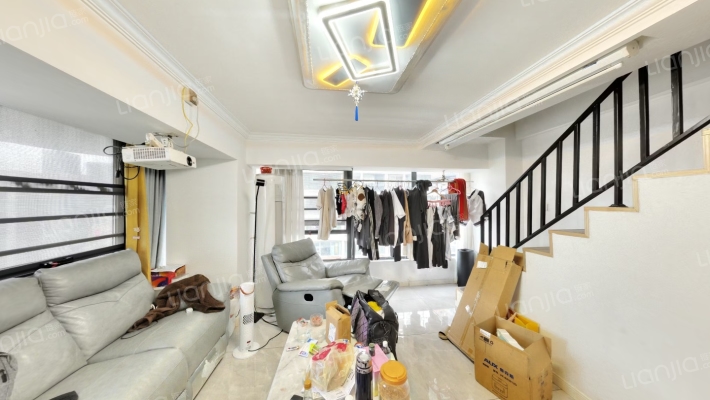 金沙湖1号二手房实景图