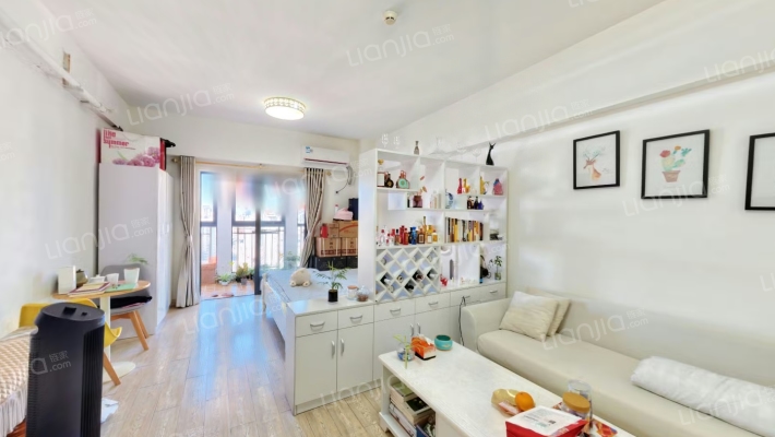 罗宾森购物广场二期二手房实景图