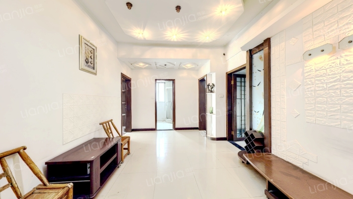 龙凯大厦二手房实景图