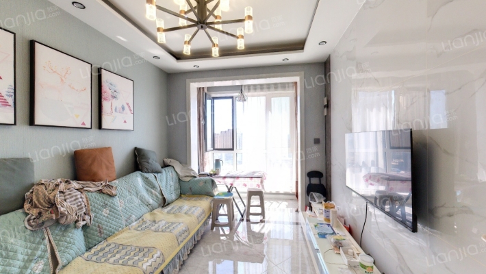 鸿玮澜山二期二手房实景图