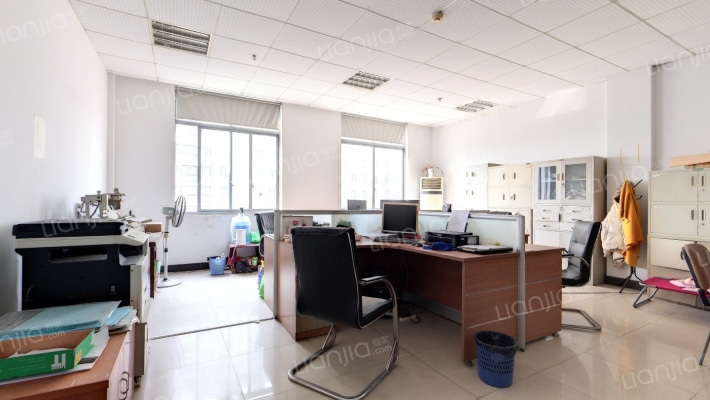 中核大厦二手房实景图