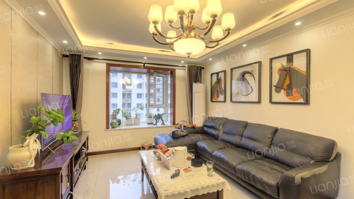 艺彩蓝湾二手房实景图