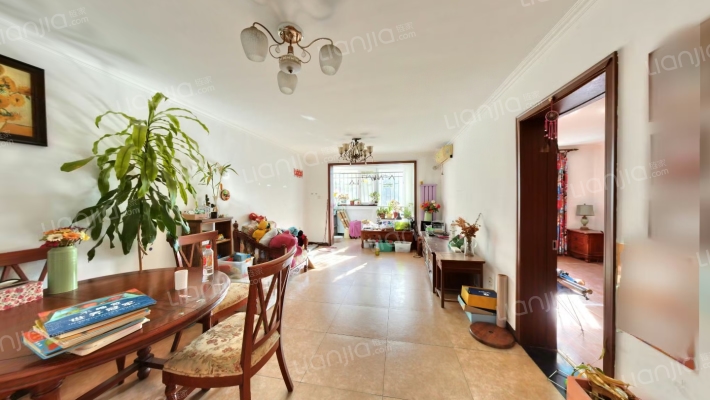 龙跃苑东四区二手房实景图