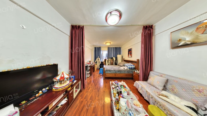 在水一方二手房实景图