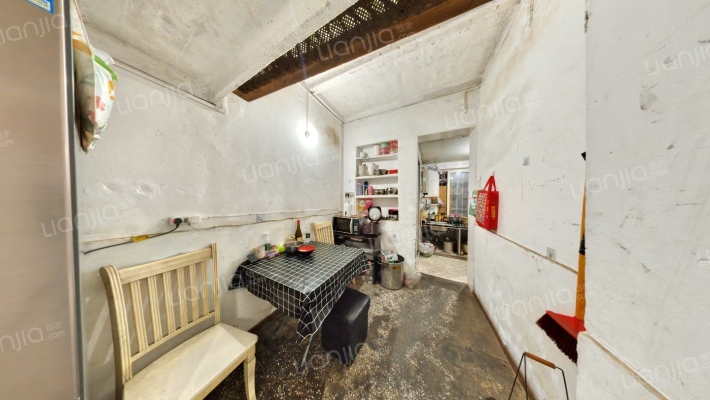 长石村1号二手房实景图