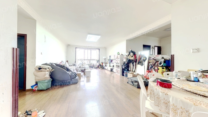 名丽苑二手房实景图