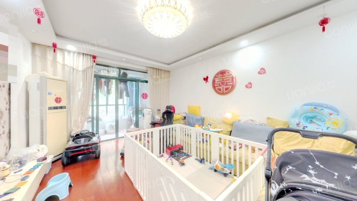 金碧湖畔二手房实景图