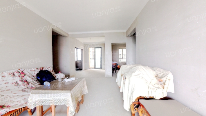 台银城二手房实景图