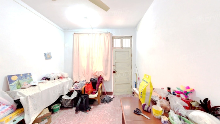 鸿源小区二手房实景图