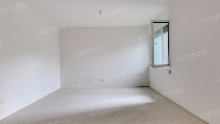 芦村家园二手房实景图