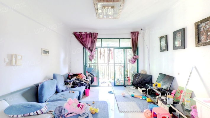 香槟郡南区二手房实景图