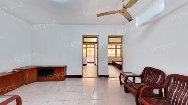 南安街化纤厂家属院二手房实景图