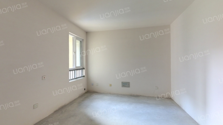 南行达苑二手房实景图