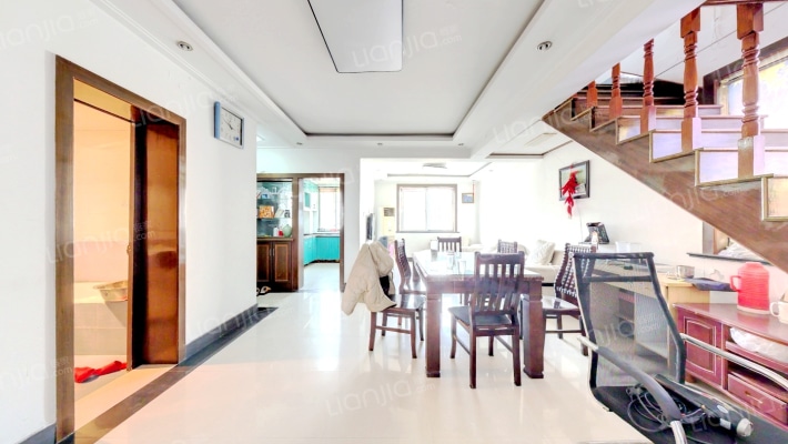 名湖花苑二手房实景图