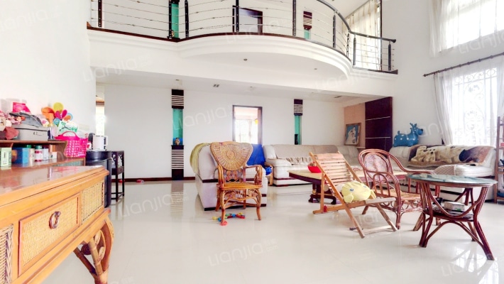 福康港虹苑二手房实景图