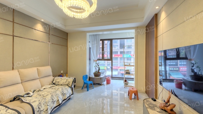 缤纷翡翠湾二期二手房实景图