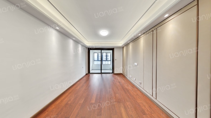 中海九樾二手房实景图