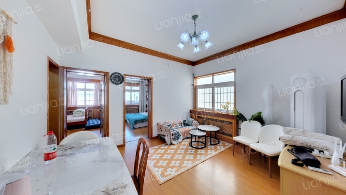 新贵都D区二手房实景图