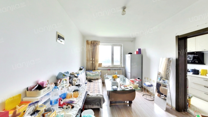 河畔花园小区二手房实景图