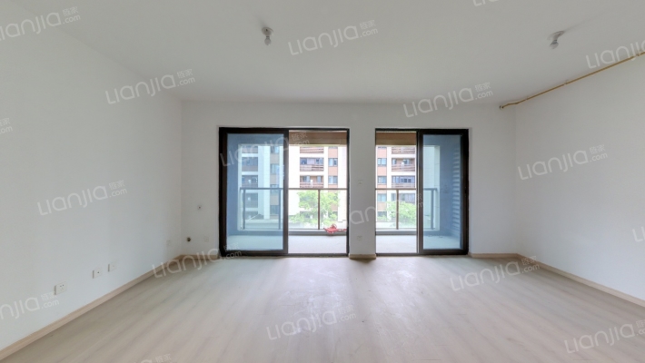 港龙铂樾府二手房实景图