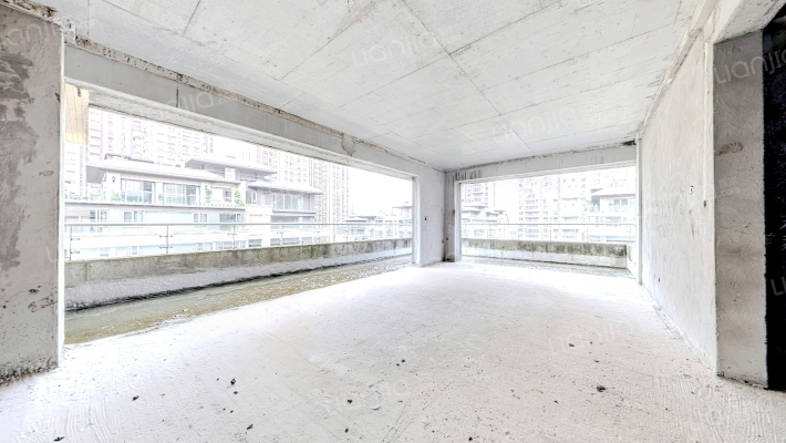 麓府二手房实景图