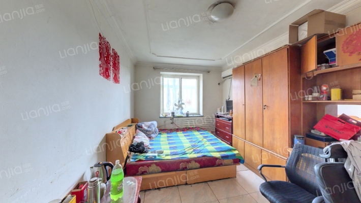 地毯厂路18号二手房实景图