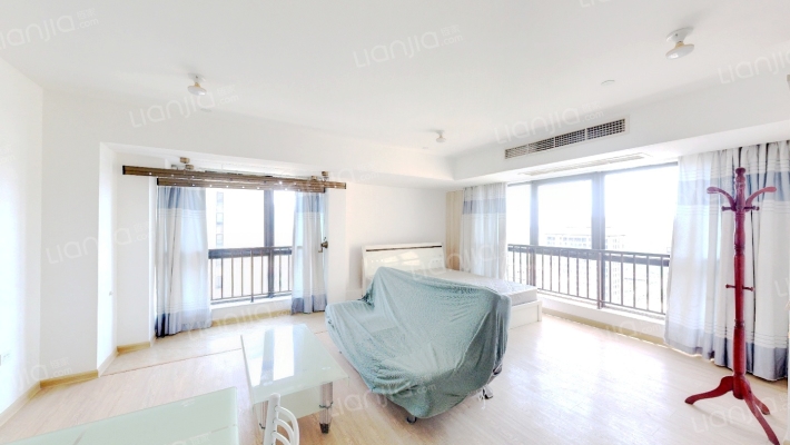 泰悦府二手房实景图